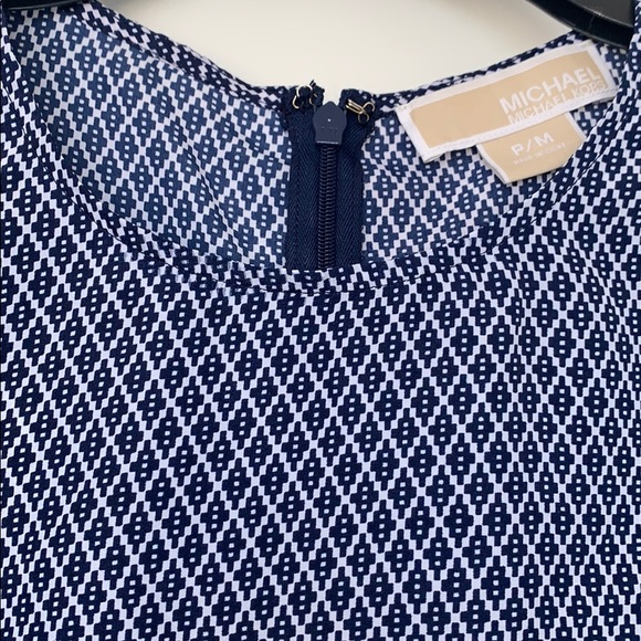 Michael Kors Short Sleeve Back peplum Top - Picture 3 of 7